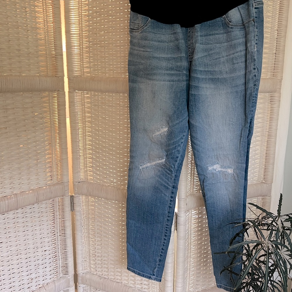 Liz Lange for Target, maternity jeans.